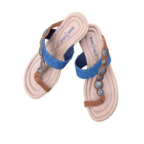NEW Minnetonka Leather & Denim Wedge Slip-On Toe Ring Sandals 7 Concho Coins - Picture 4 of 8